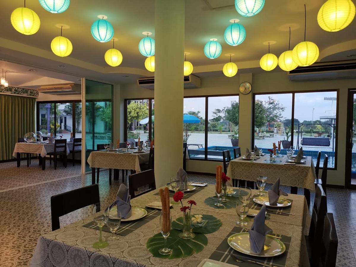 Menam Resort Nakhon Pathom Exterior photo