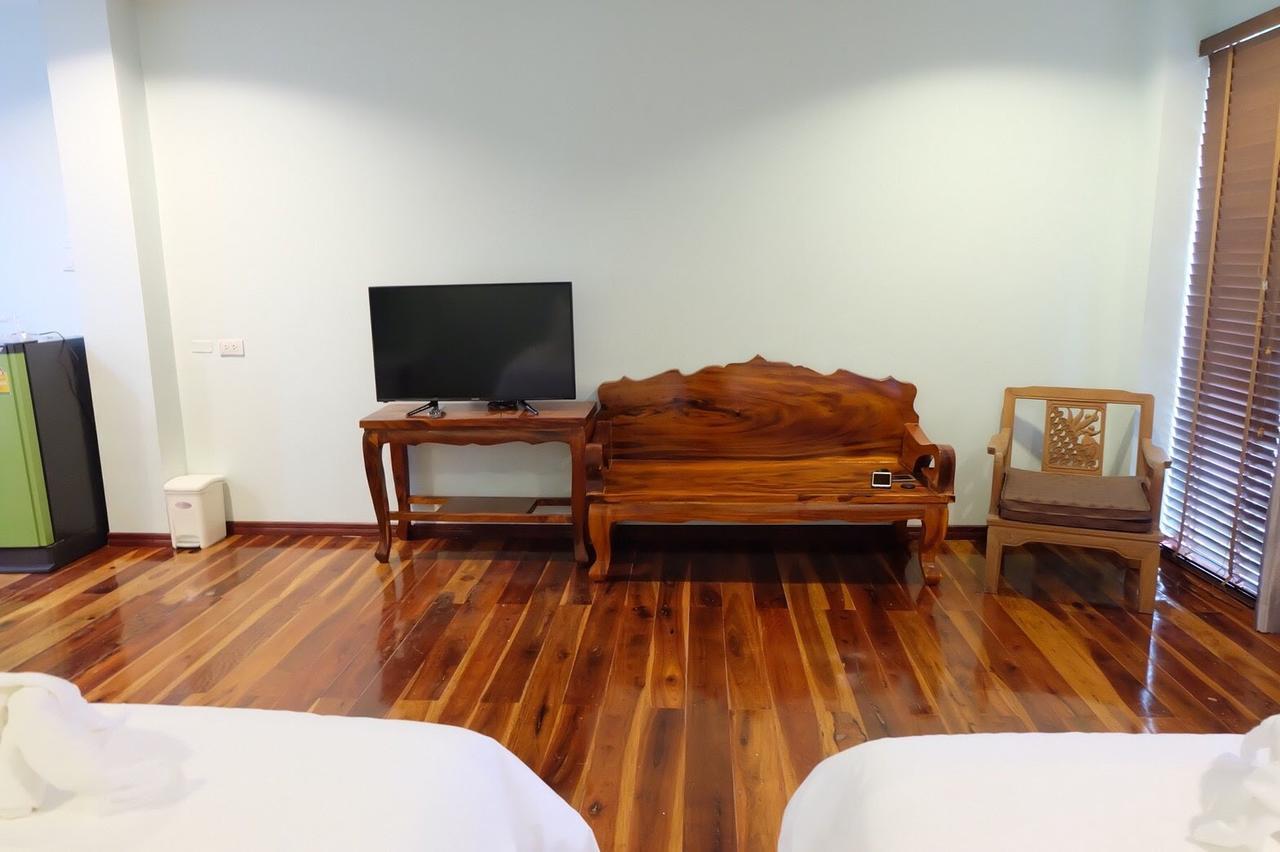 Menam Resort Nakhon Pathom Exterior photo