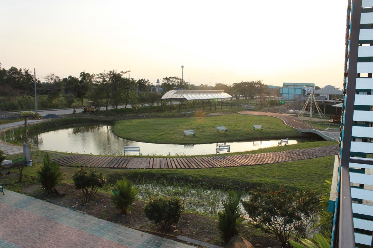 Menam Resort Nakhon Pathom Exterior photo